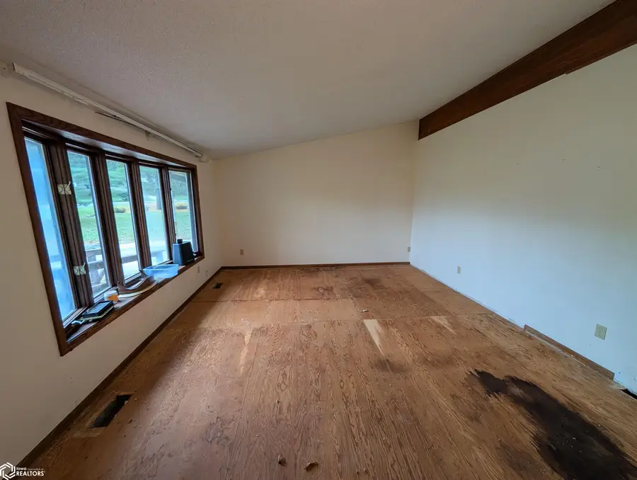 12068 Flint Valley Drive, Burlington, IA 52601 - #2