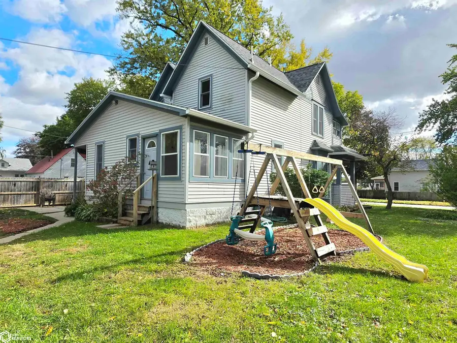 424 8th St Se, Mason City, IA 50401 - #2