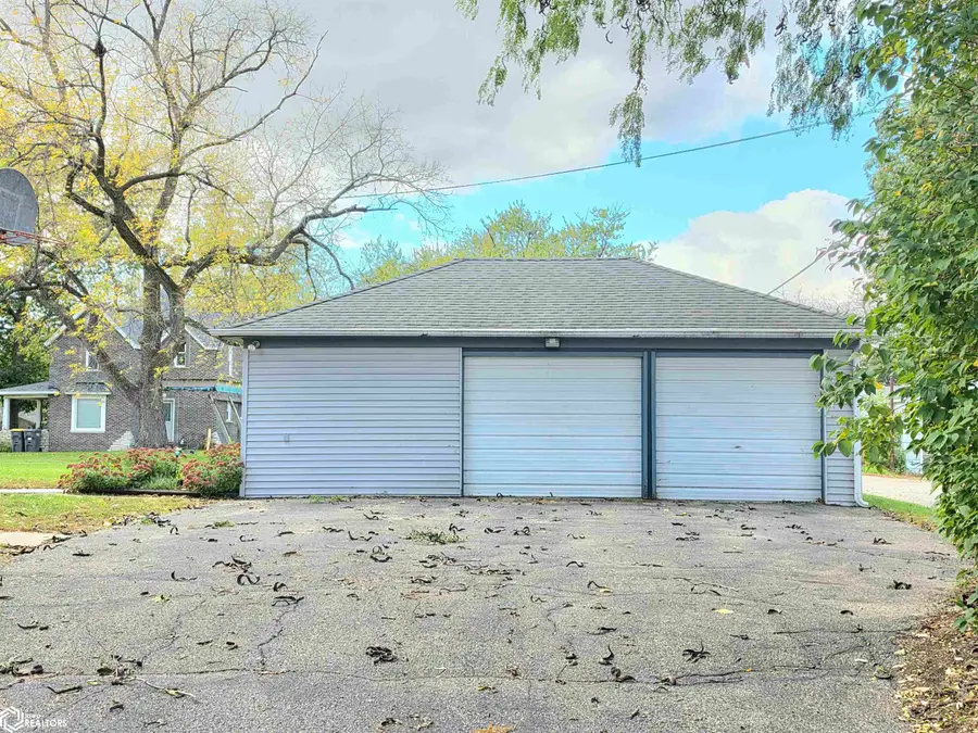 424 8th St Se, Mason City, IA 50401 - #3