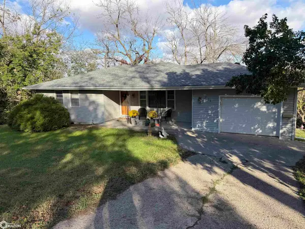 703 Oakview Drive, Coon Rapids, IA 50058