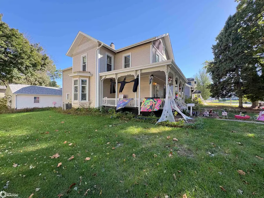 210 N 8th Street, Oskaloosa, IA 52577 - #2