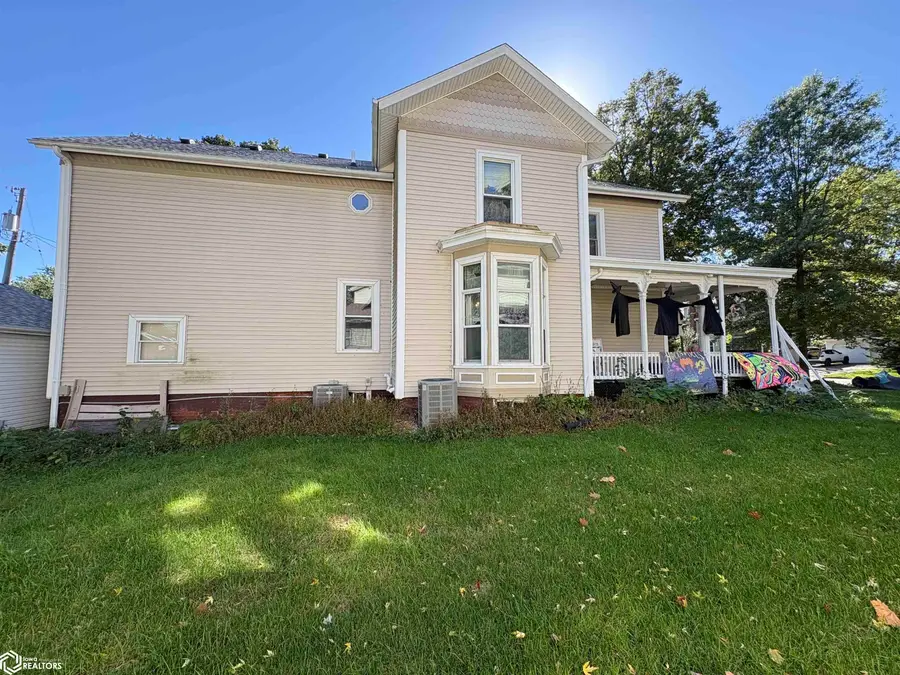 210 N 8th Street, Oskaloosa, IA 52577 - #3
