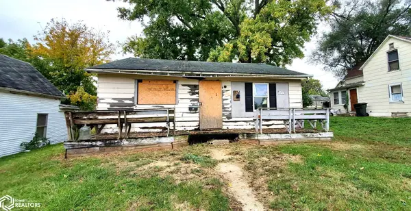 1322 Carroll Street, Keokuk, IA 52632