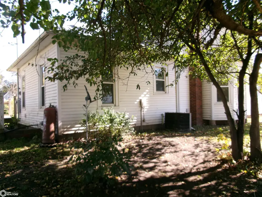 304 5th, Menlo, IA 50164 - #3