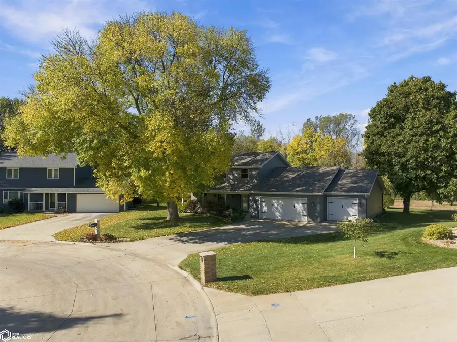 8 Quarry Rd, Mason City, IA 50401 - #2