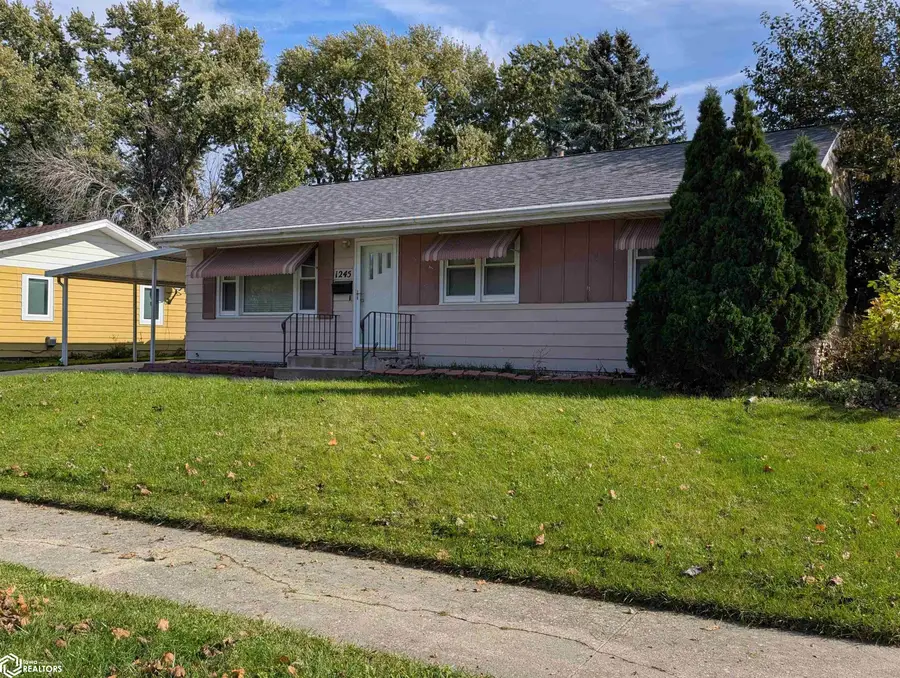 1245 N 24th St, Fort Dodge, IA 50501 - #3