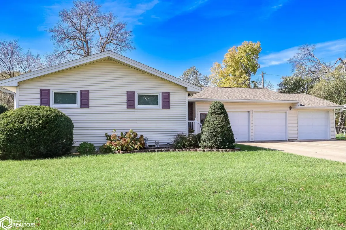 1002 9th Street S, Humboldt, IA 50548 - #1