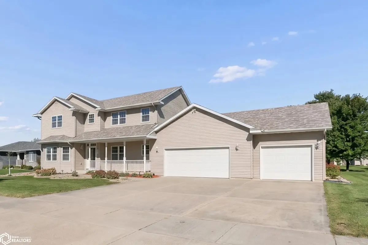 2916 Sunrise Court, Mason City, IA 50401 - #1