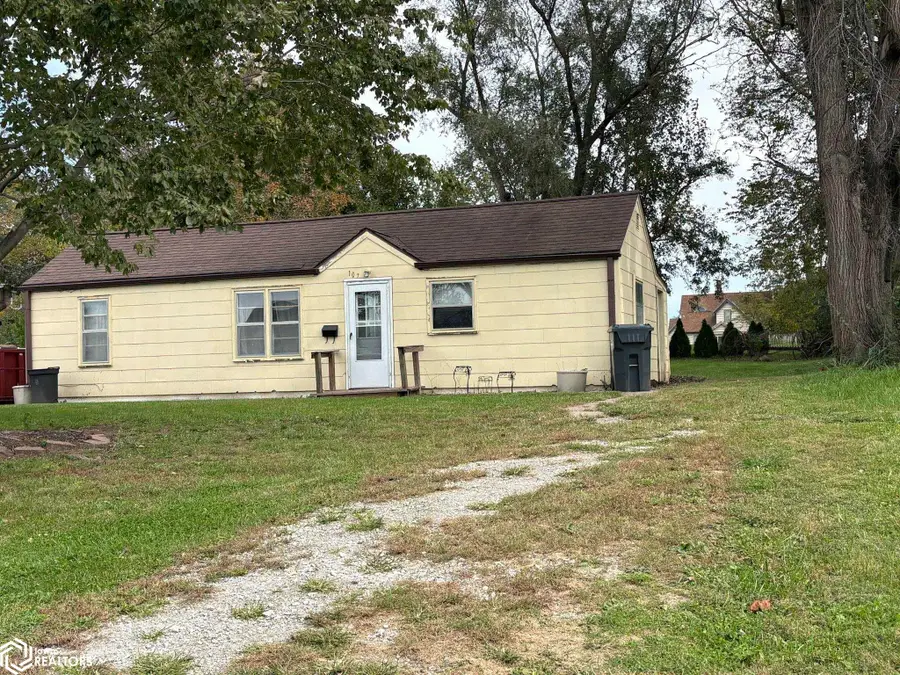 107 N 2nd Avenue, Villisca, IA 50864 - #3