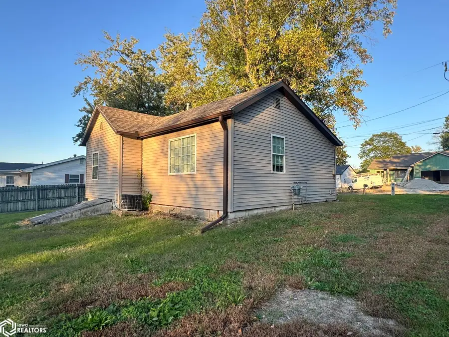 116 N Temple Street, Osceola, IA 50213 - #3