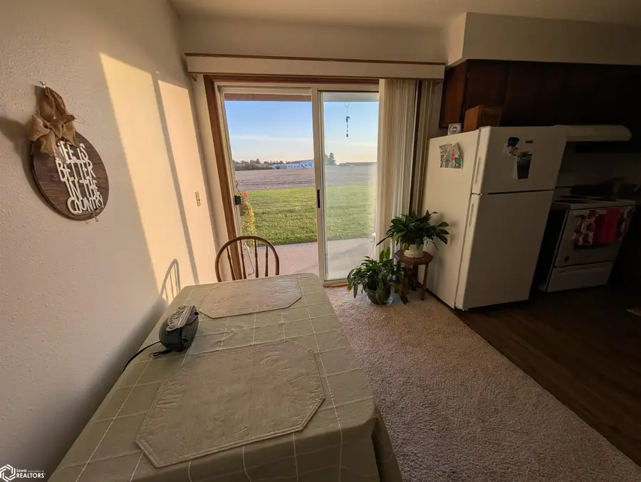 1525 Airlane Drive, Burlington, IA 52601 - #2