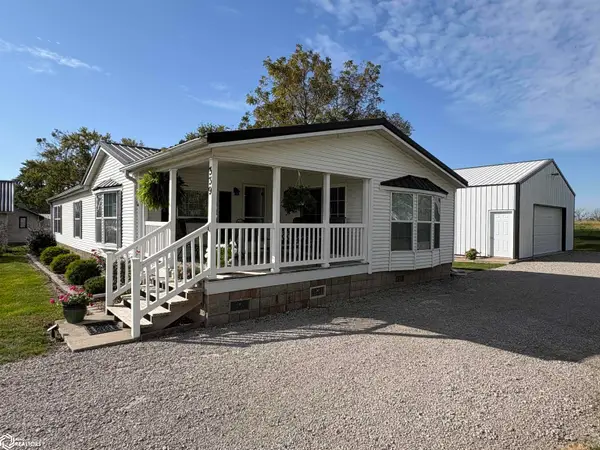 339 S Park Avenue, Seymour, IA 52590