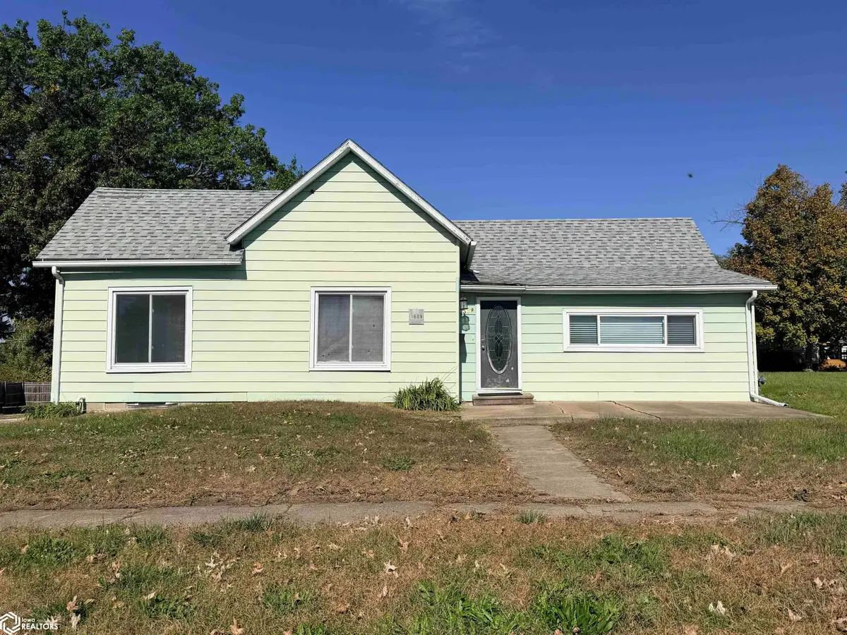 1609 Roland Avenue, Chariton, IA 50049 - #1