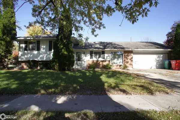 802 Fair Meadow Court, Webster City, IA 50595