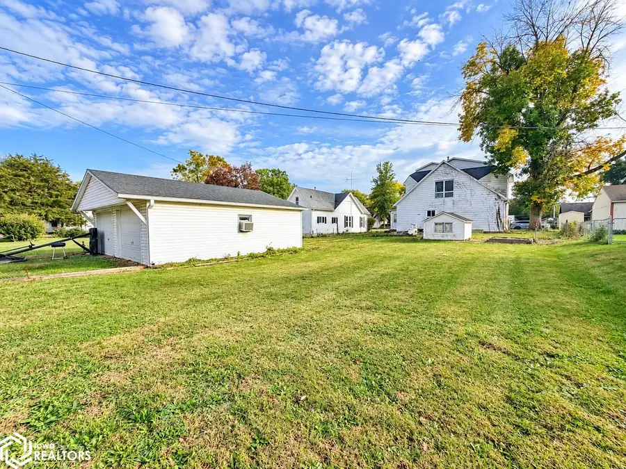 844 Buchanan Avenue, Wapello, IA 52653 - #2