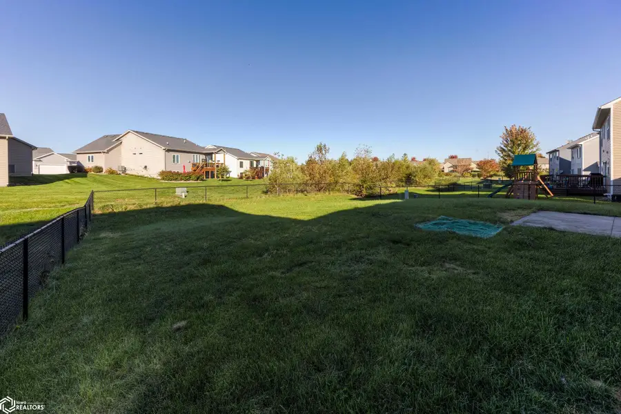 1216 90th Street, West Des Moines, IA 50266 - #3