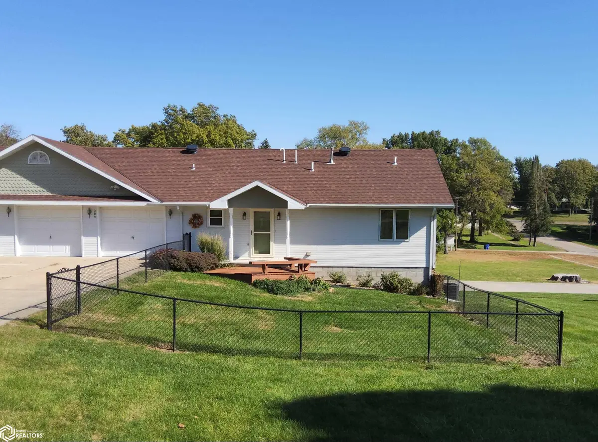 306 Walnut Street, Walnut, IA 51577 - #1
