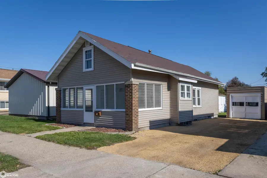 10 S 7th Street, Marshalltown, IA 50158 - #2