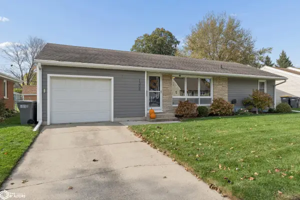 1308 N Hampshire Avenue, Mason City, IA 50401