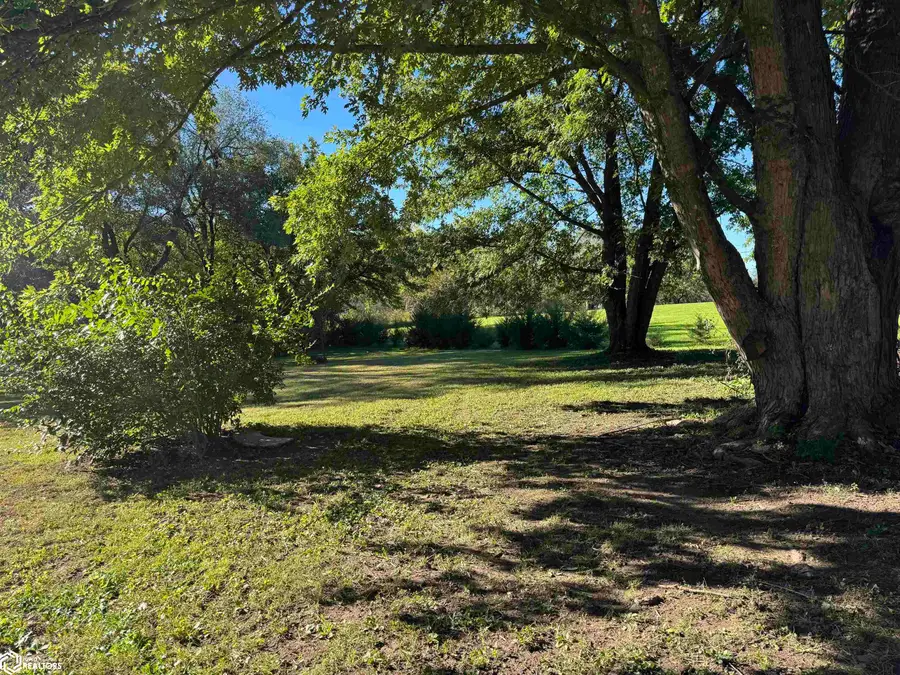 2457 Iowa Ave., Mount Pleasant, IA 52641 - #3