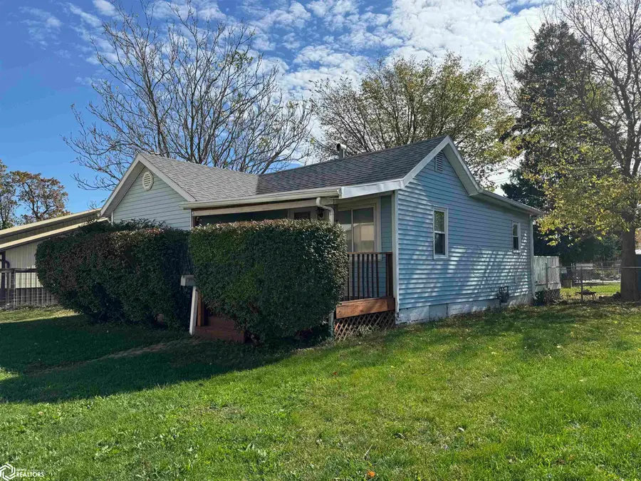 402 W Union Street, Creston, IA 50801 - #2