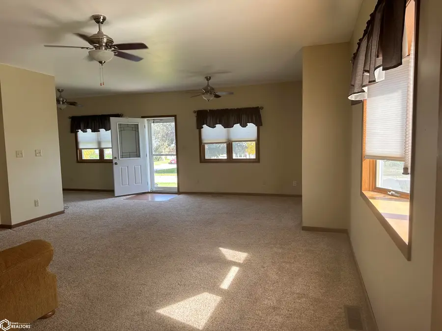 1011 Seymour Street, Tama, IA 52339 - #3