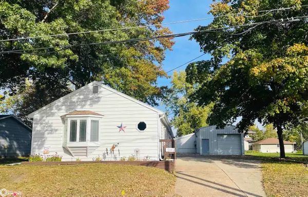 1113 10th Avenue E, Oskaloosa, IA 52577