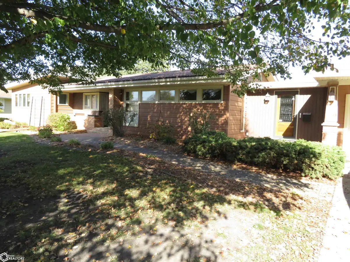 615 7th Ave Ne, Clarion, IA 50525 - #1