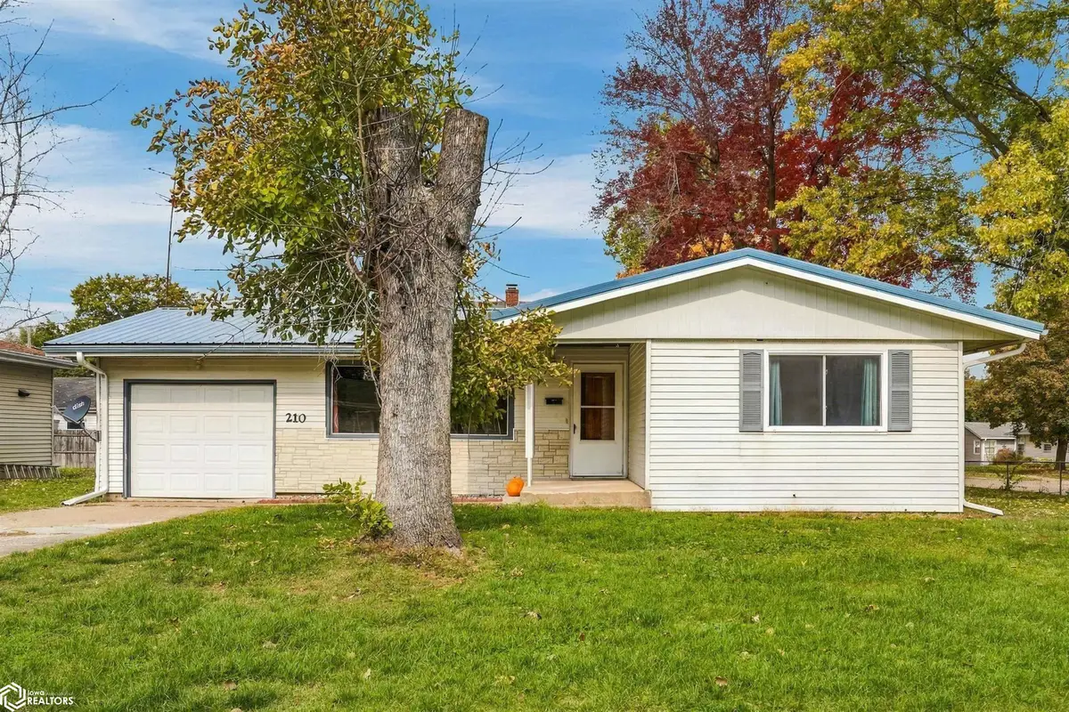 210 E Pennington Street, West Burlington, IA 52655 - #1