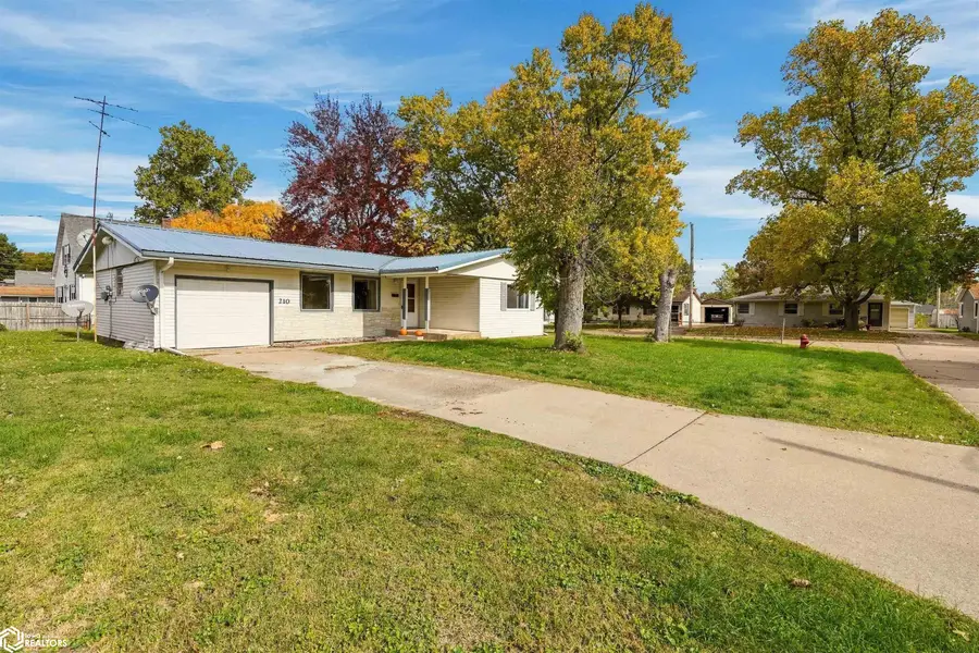 210 E Pennington Street, West Burlington, IA 52655 - #2