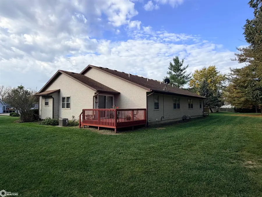 612 & 614 Lindenwood Court, Fairfield, IA 52556 - #2