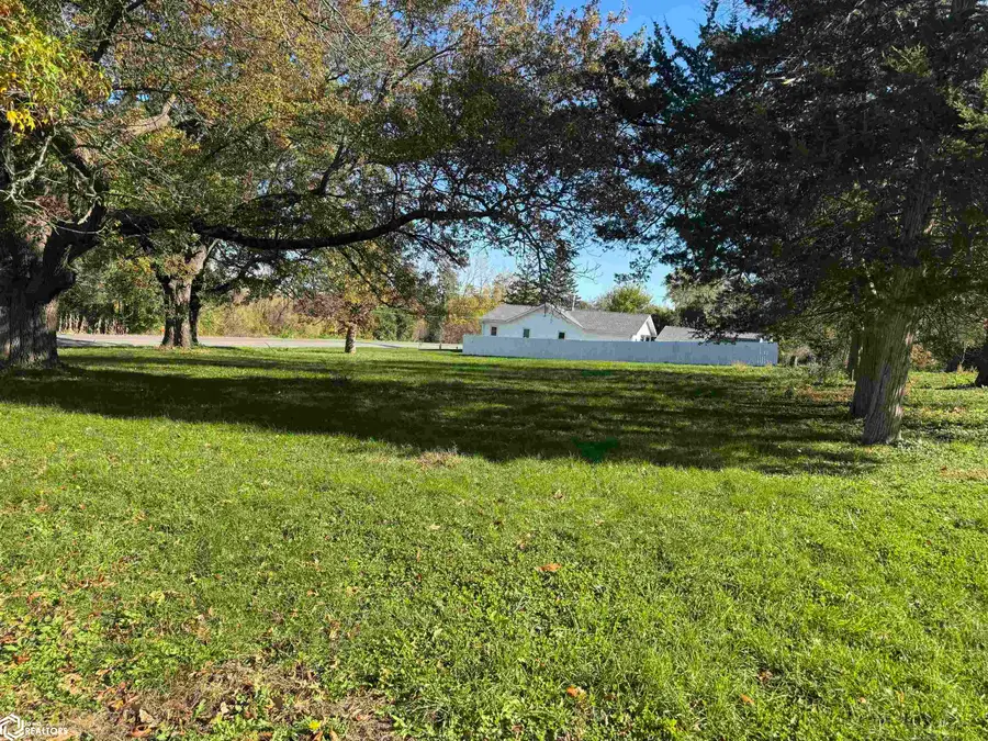 2212 Summit Street, Marshalltown, IA 50158 - #2