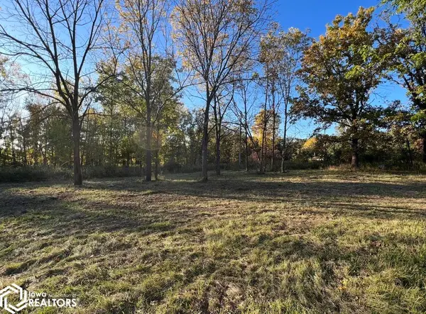0 32nd St (south Half), Fairfield, IA 52556