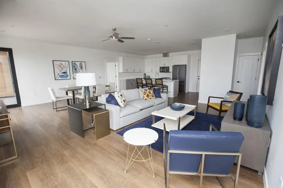 300 S Clinton St, Iowa City, IA 52240 - #2