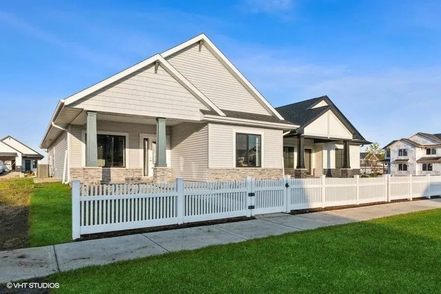 762 Clover Hill Dr, North Liberty, IA 52317 - #2