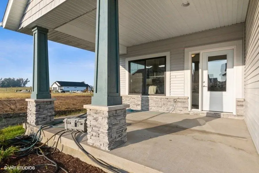 762 Clover Hill Dr, North Liberty, IA 52317 - #3