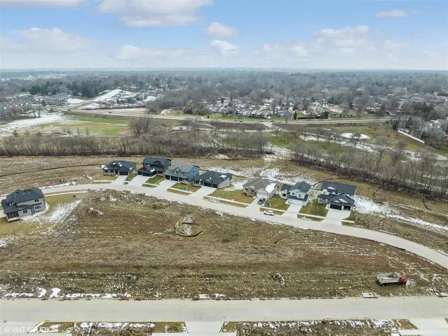 3996 Winnsboro Dr, Iowa City, IA 52245 - Image #3