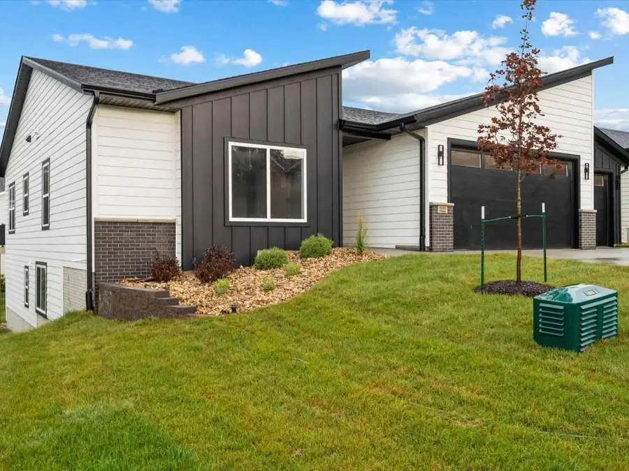 322 Sierra Trce, Coralville, IA 52241 - Image #2