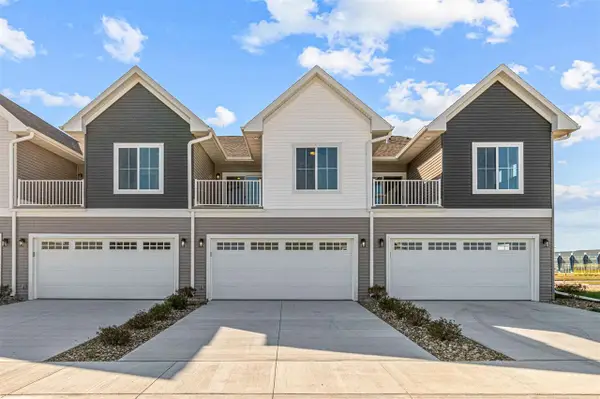 2898 Eastridge Terrace #B, Coralville, IA 52241