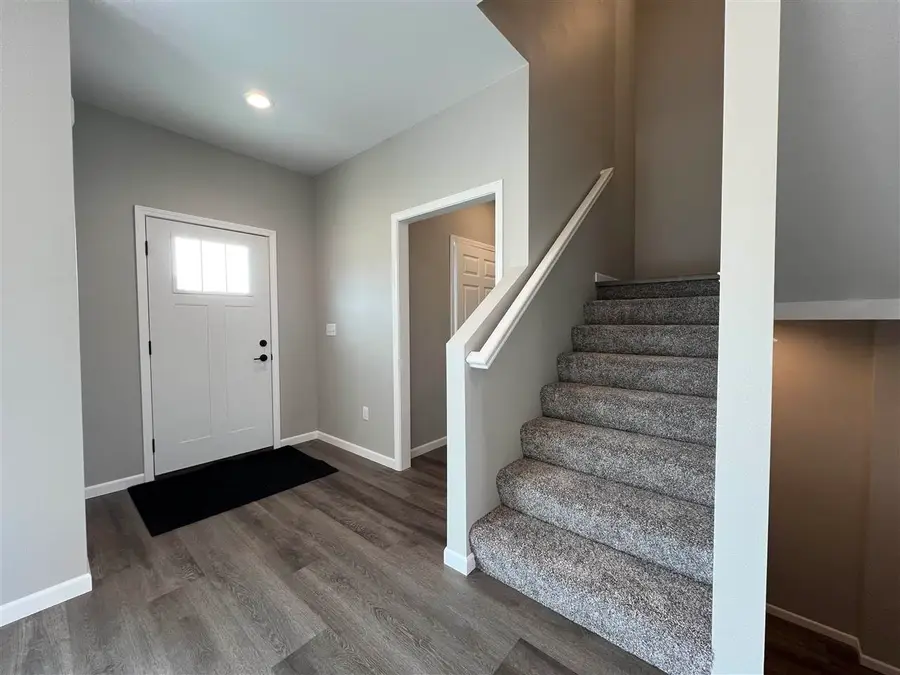 436 Dawson Dr, West Branch, IA 52358 - Image #2