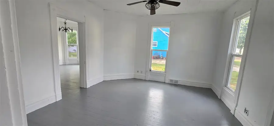 308 N Avenue C, Washington, IA 52353 - Image #2