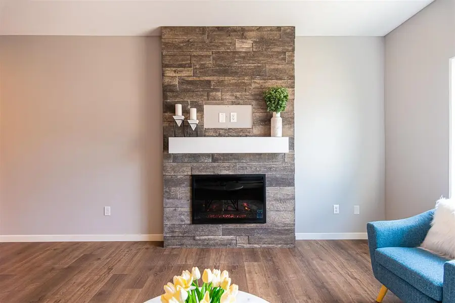 641 Catherine Dr, Tiffin, IA 52340 - Image #3