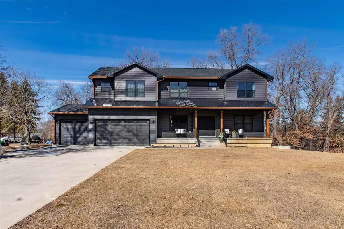 2442 Copi Rd NW, Tiffin, IA 52340 - Image #1