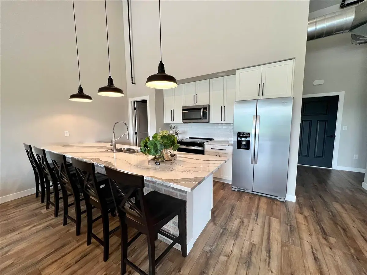 400 E Main St, Solon, IA 52333 - Image #1