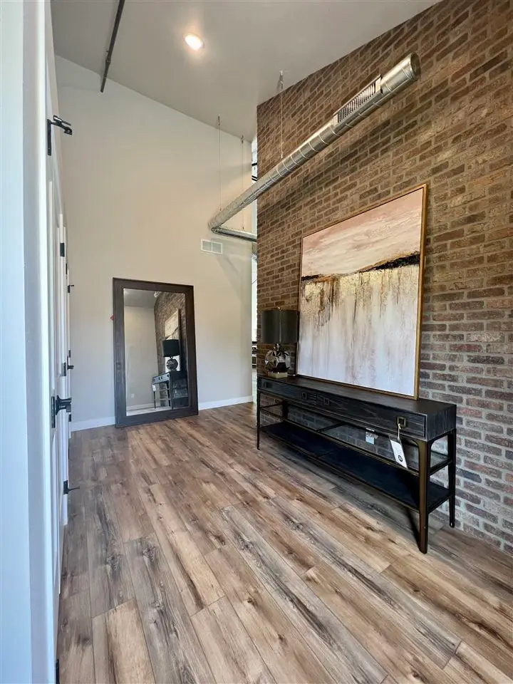 400 E Main St, Solon, IA 52333 - Image #3