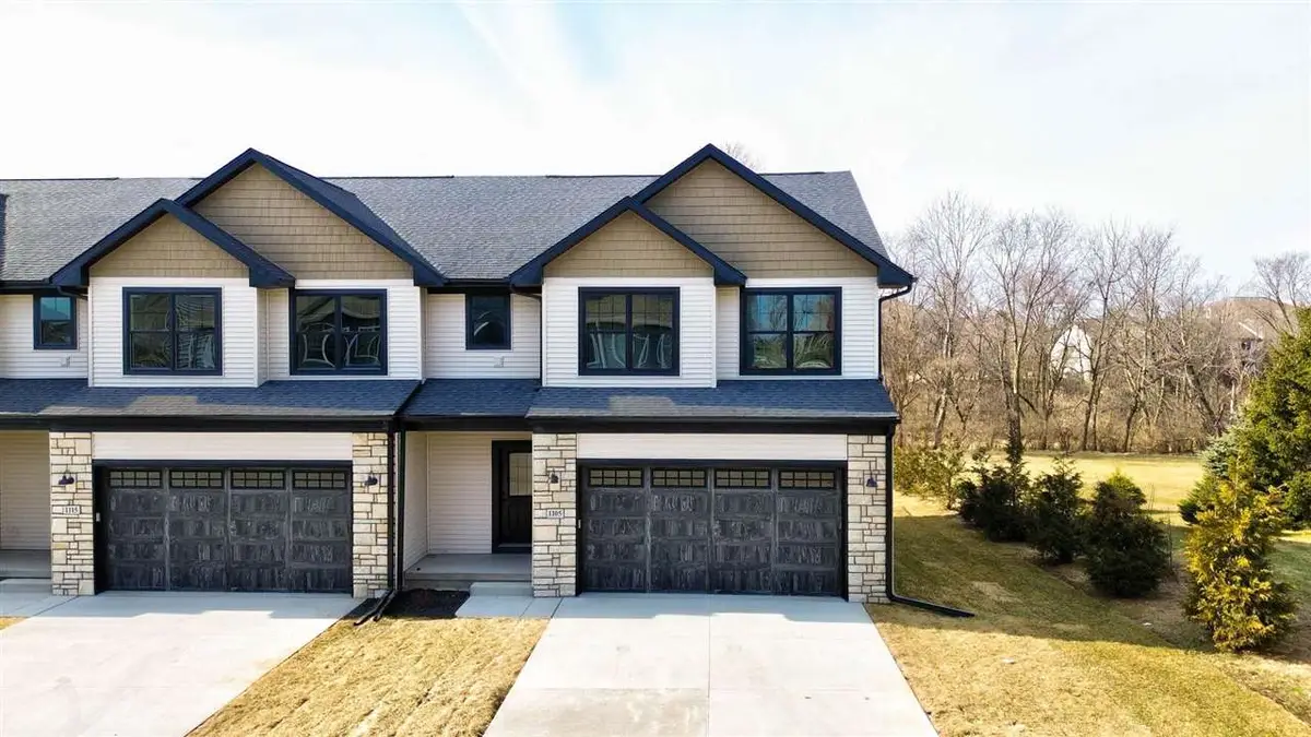 1135 Ivy Ln, North Liberty, IA 52317 - #1