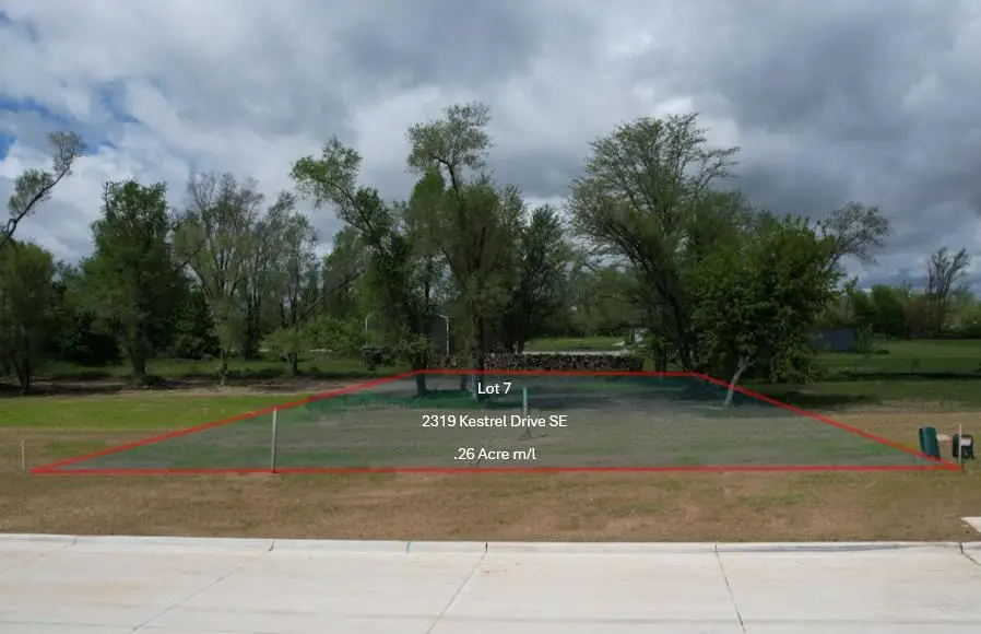 2319 Kestrel Dr SE, Cedar Rapids, IA 52403 - Image #1