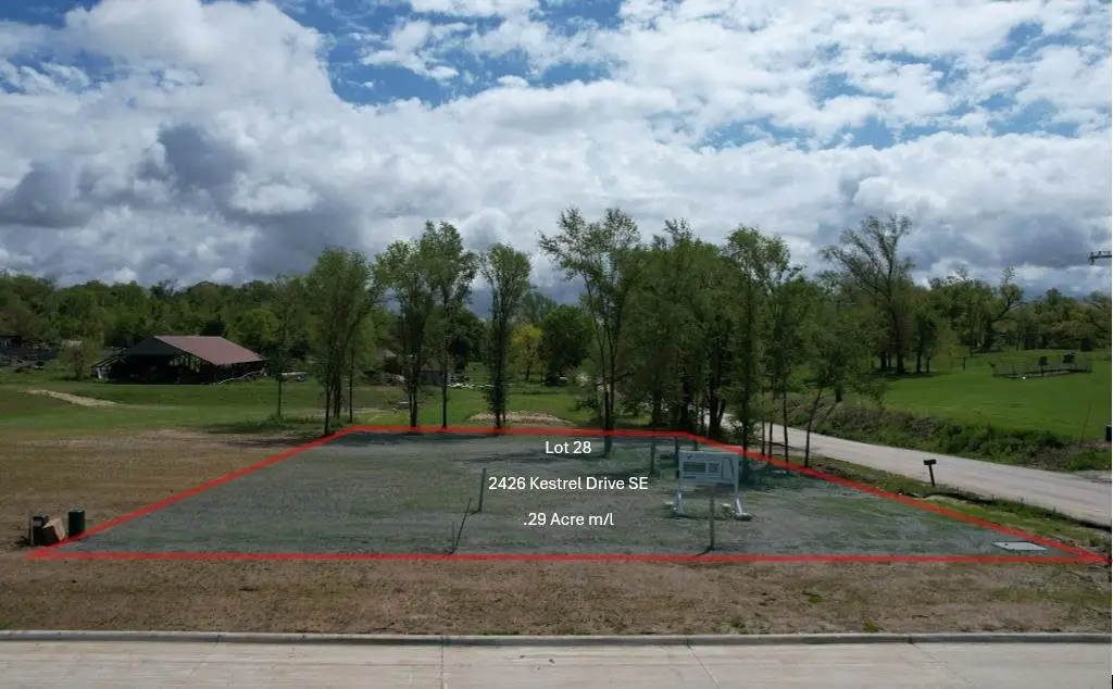 2426 Kestrel Dr SE, Cedar Rapids, IA 52403 - Image #1