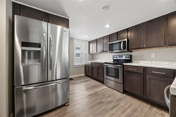 828 Church St, Iowa City, IA 52245