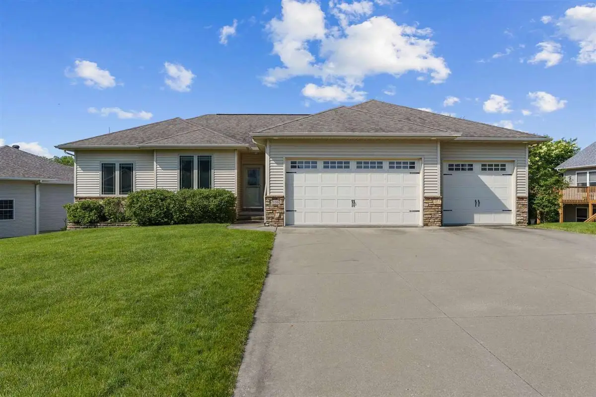 2136 Oakdale Rdg, Coralville, IA 52241 - Image #1